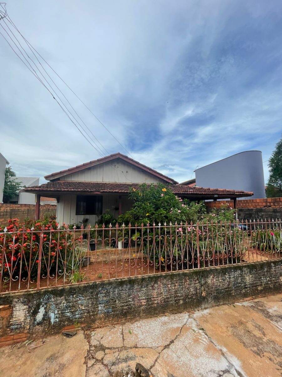 Casa à venda no Centro: 