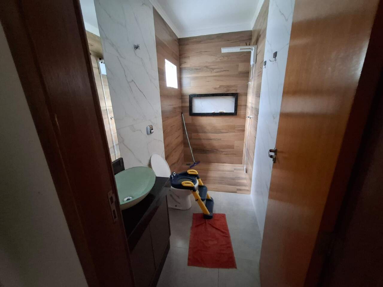 Casa à venda no Buritis I: 