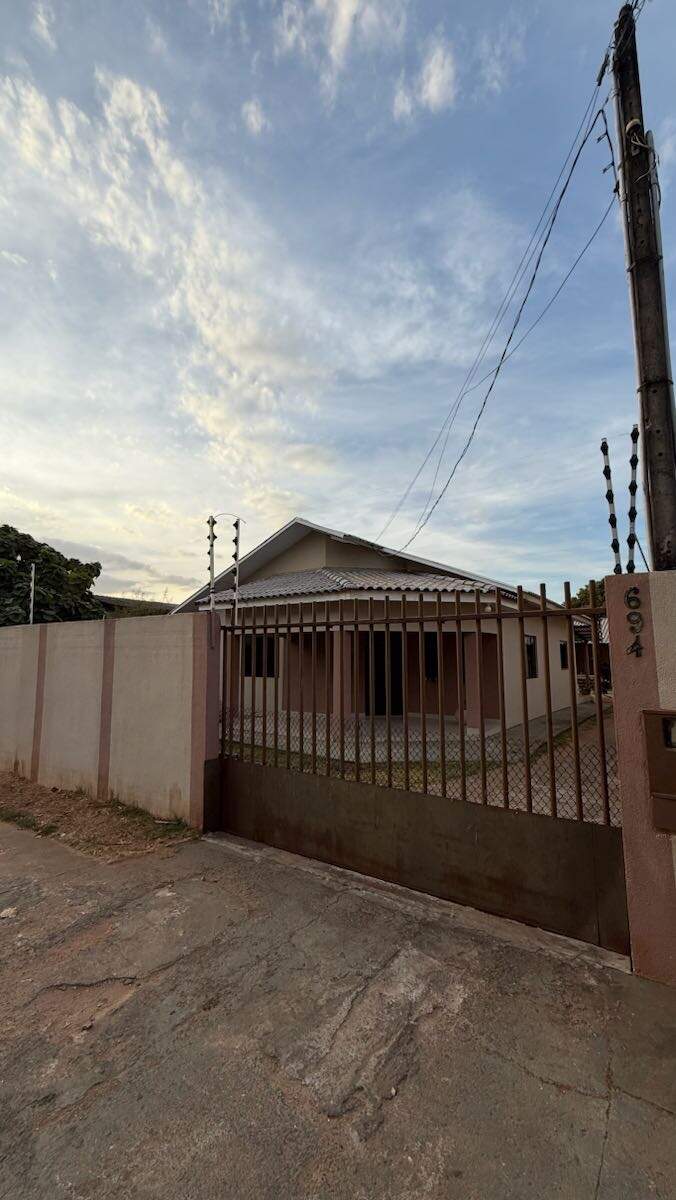 Casa à venda no Parque do Sol: 