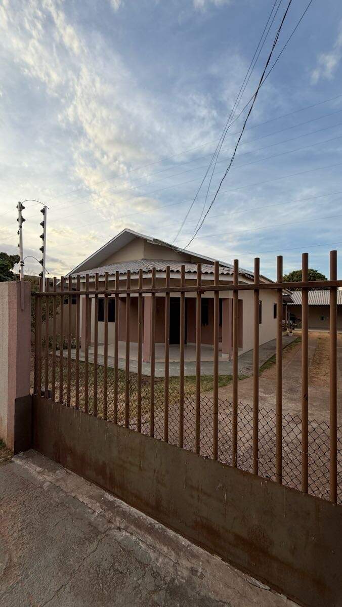 Casa à venda no Parque do Sol: 