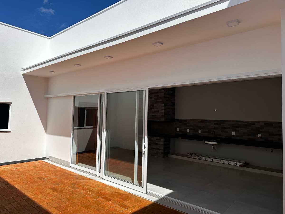 Casa à venda no Jardim Europa III: 