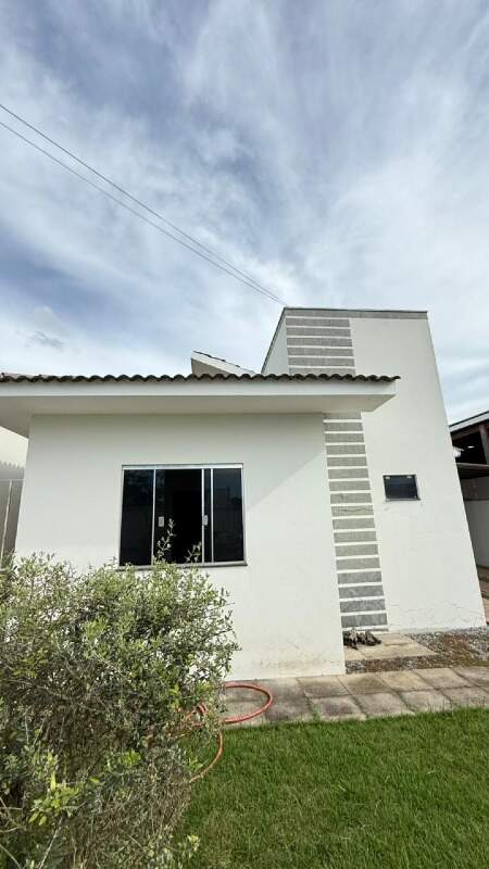 Casa à venda no Primavera I: 
