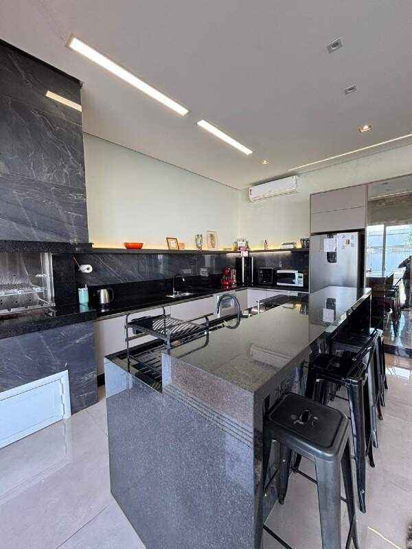 Casa à venda no Jardim Luciana: 