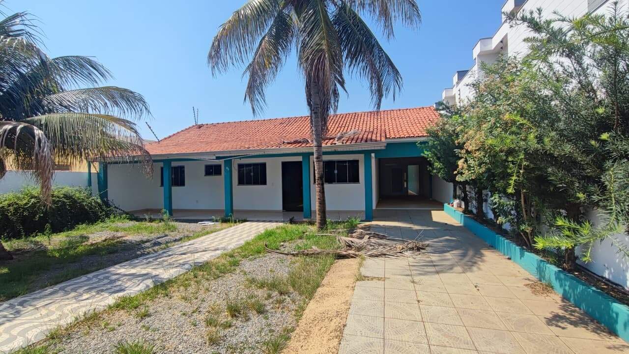 Casa à venda no Centro: 
