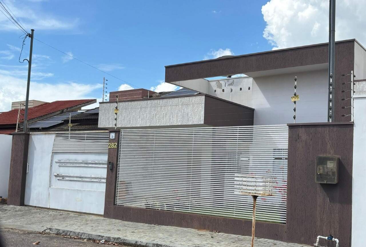 Casa à venda no Buritis II: 