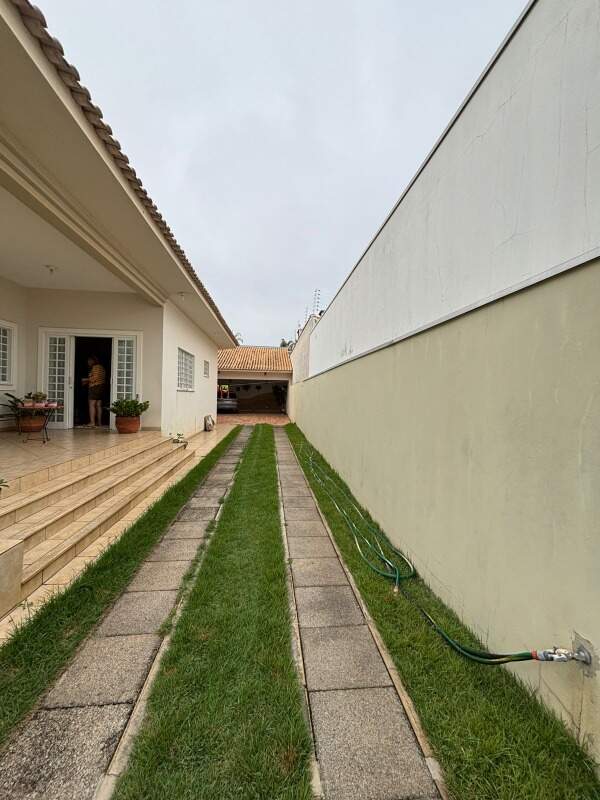 Casa à venda no Jardim Riva: 