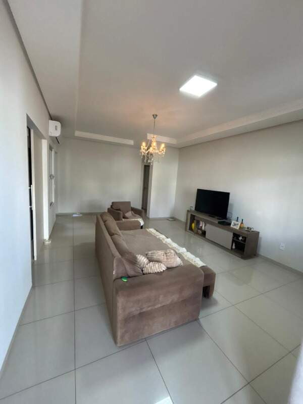 Casa à venda no Jardim Riva: 