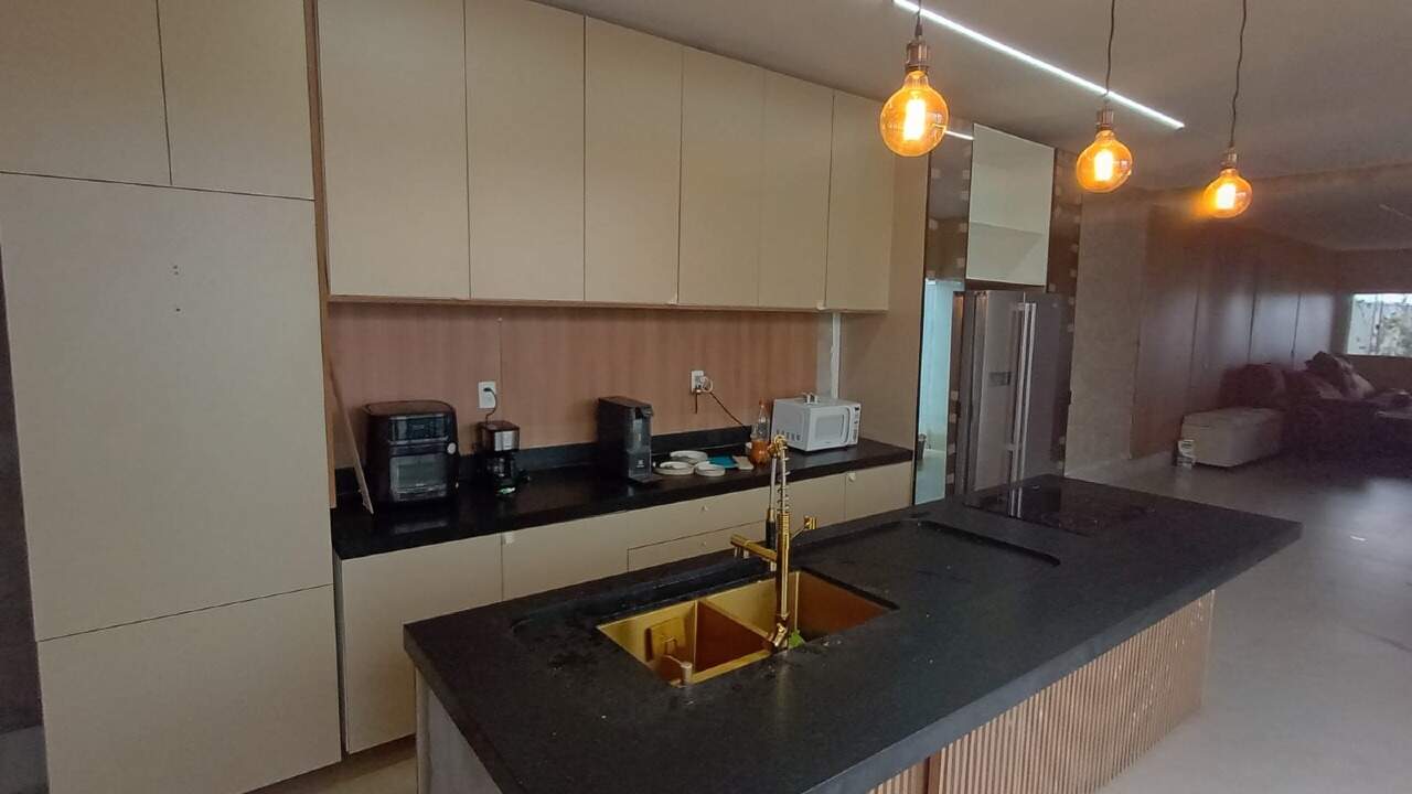 Casa à venda no Jardim Europa III: 
