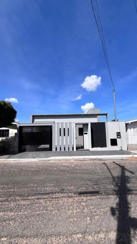 Casa à venda no Pioneiro: 