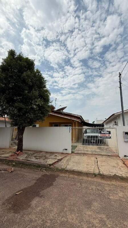 Casa à venda no Jardim Veneza: 
