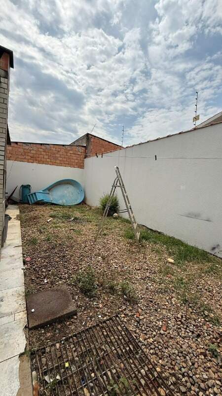 Casa à venda no Jardim Veneza: 
