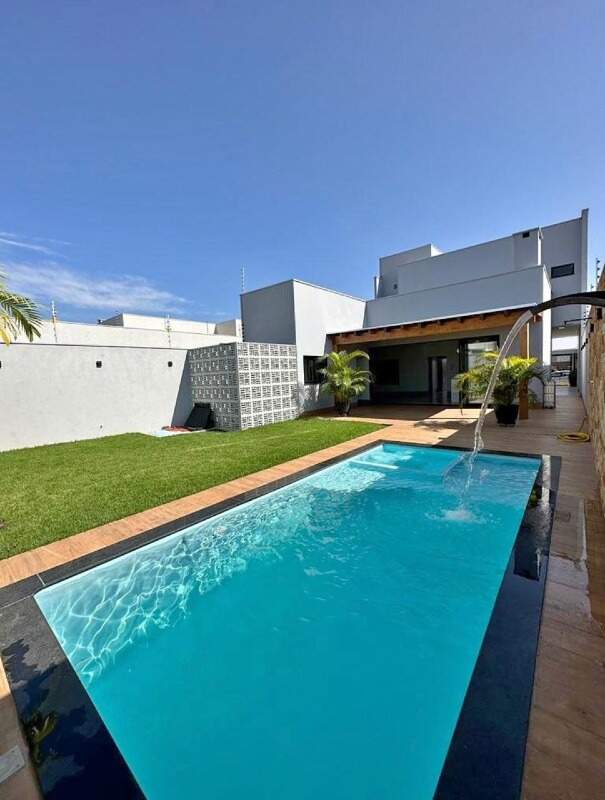 Casa à venda no Parque das Águas: 