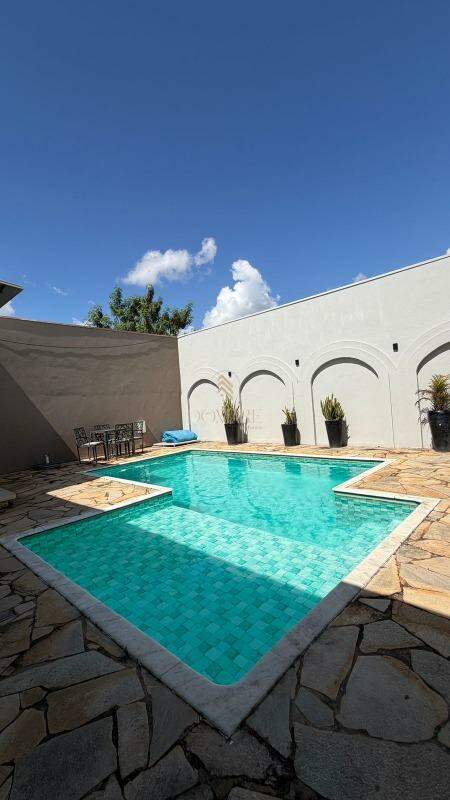 Casa à venda no Castelândia: 