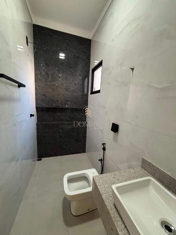 Casa à venda no Buritis I: 
