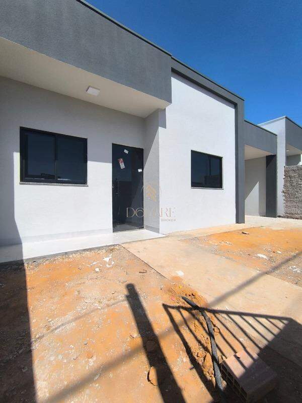 Casa à venda no Poncho Verde: 