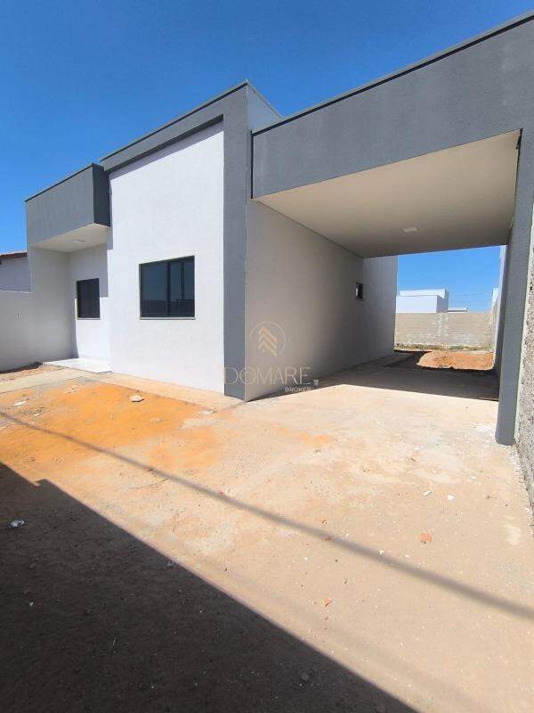 Casa à venda no Poncho Verde: 