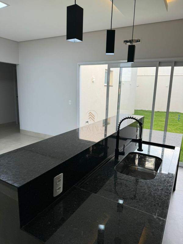 Casa à venda no Vertente das Águas: 