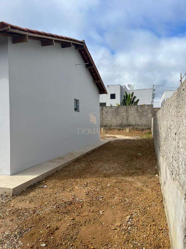 Casa à venda no Poncho Verde III: 