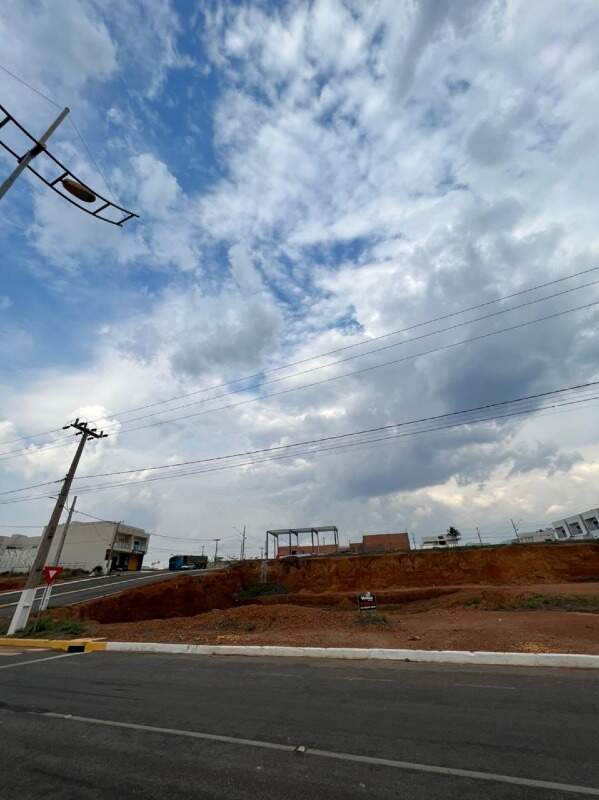 Lote à venda no Parque das Águas: 
