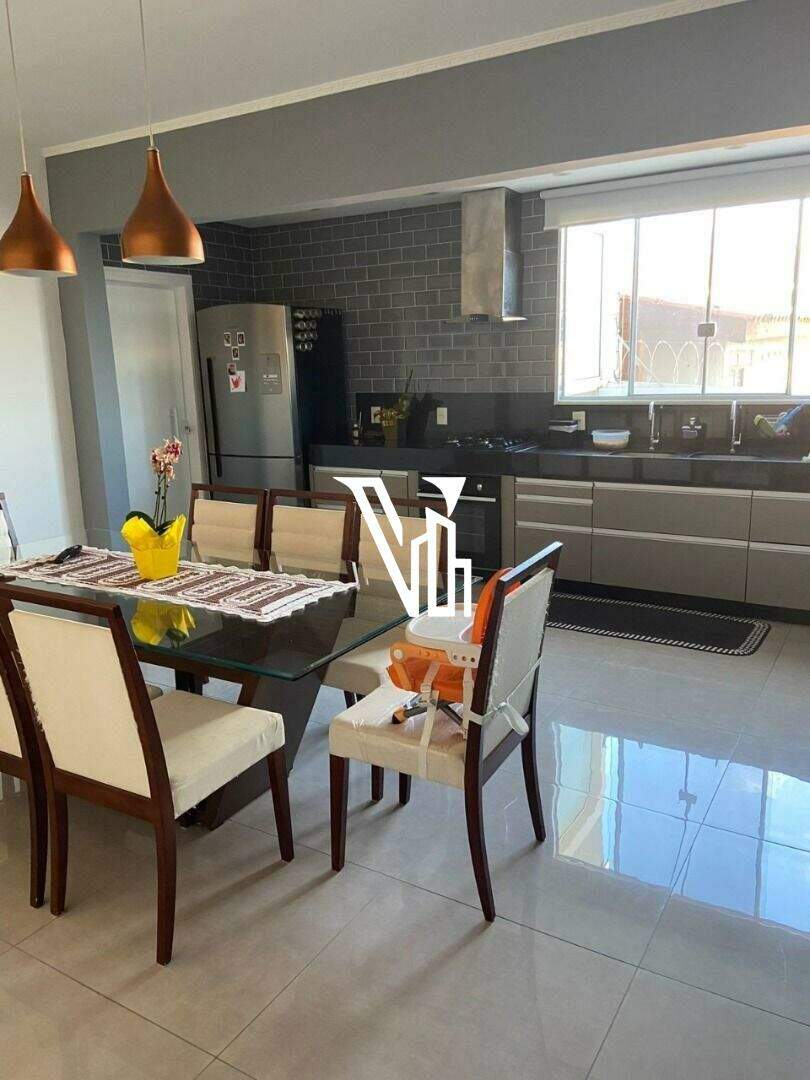 Casa à venda no Jardim Paraíso: 