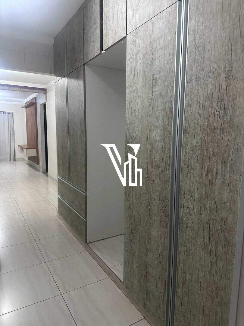 Casa à venda no Dic VI (Conjunto Habitacional Santo Dias Silva): 