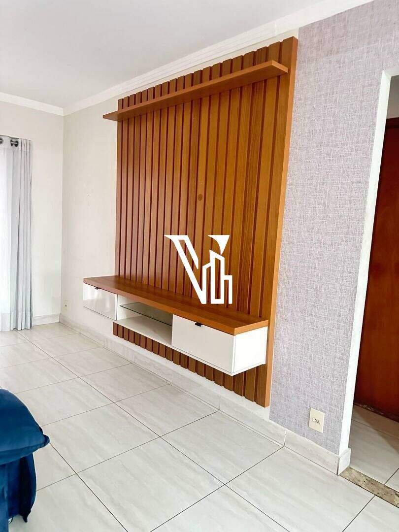 Casa à venda no Dic VI (Conjunto Habitacional Santo Dias Silva): 