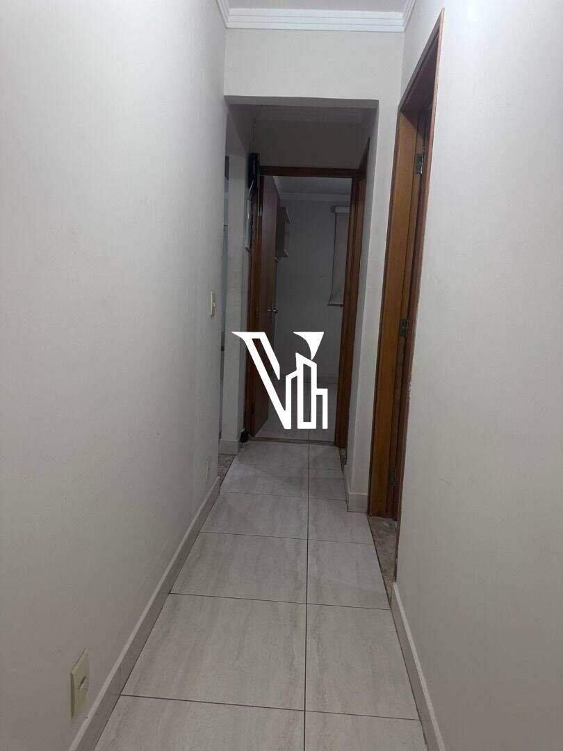 Casa à venda no Dic VI (Conjunto Habitacional Santo Dias Silva): 