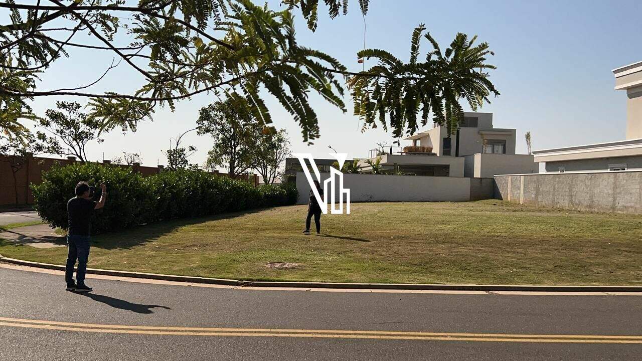Terreno à venda no Alphaville Dom Pedro 2: 