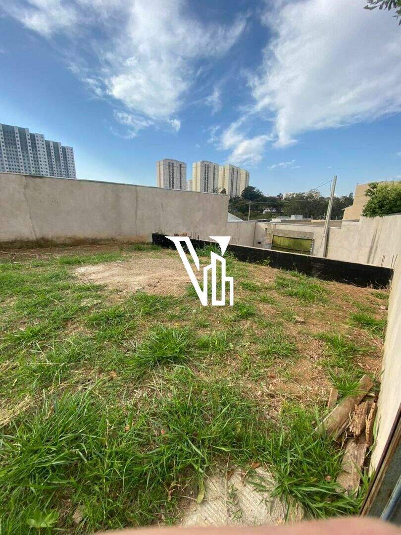 Terreno à venda no Jardim Ipaussurama: 