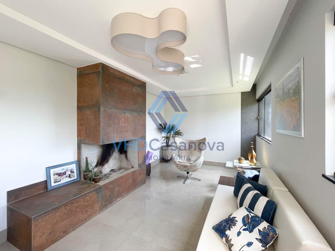 Casa à venda no Caminho dos Lagos: Sala 1