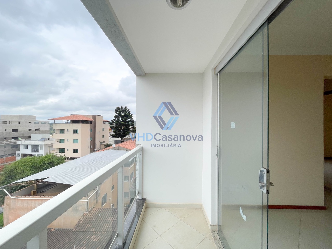 Apartamento à venda no Santa Clara: Varanda Sala