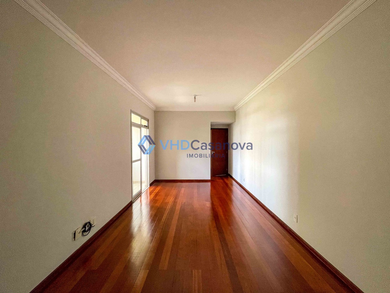 Apartamento à venda no Centro: COMPRIMENTO DA SALA