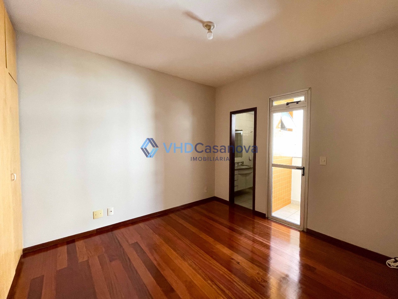 Apartamento à venda no Centro: ENTRADA DA SUÍTE