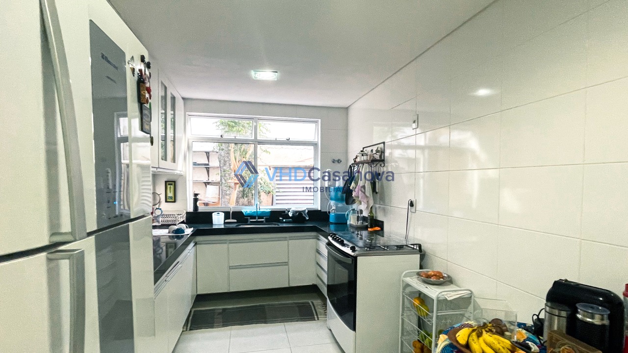 Casa à venda no QUINTAS GUIMARÃES FERREIRA: Cozinha