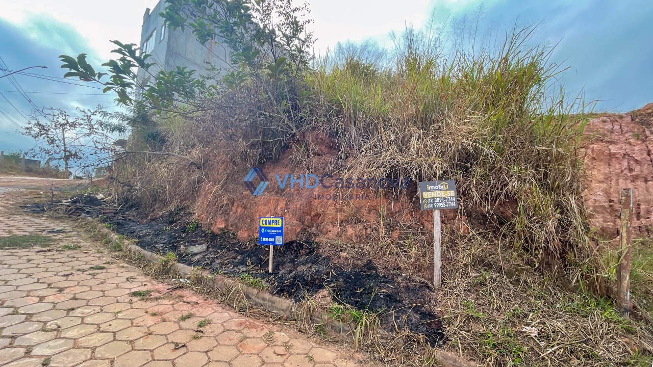 Lote à venda no Júlia Mollá: 