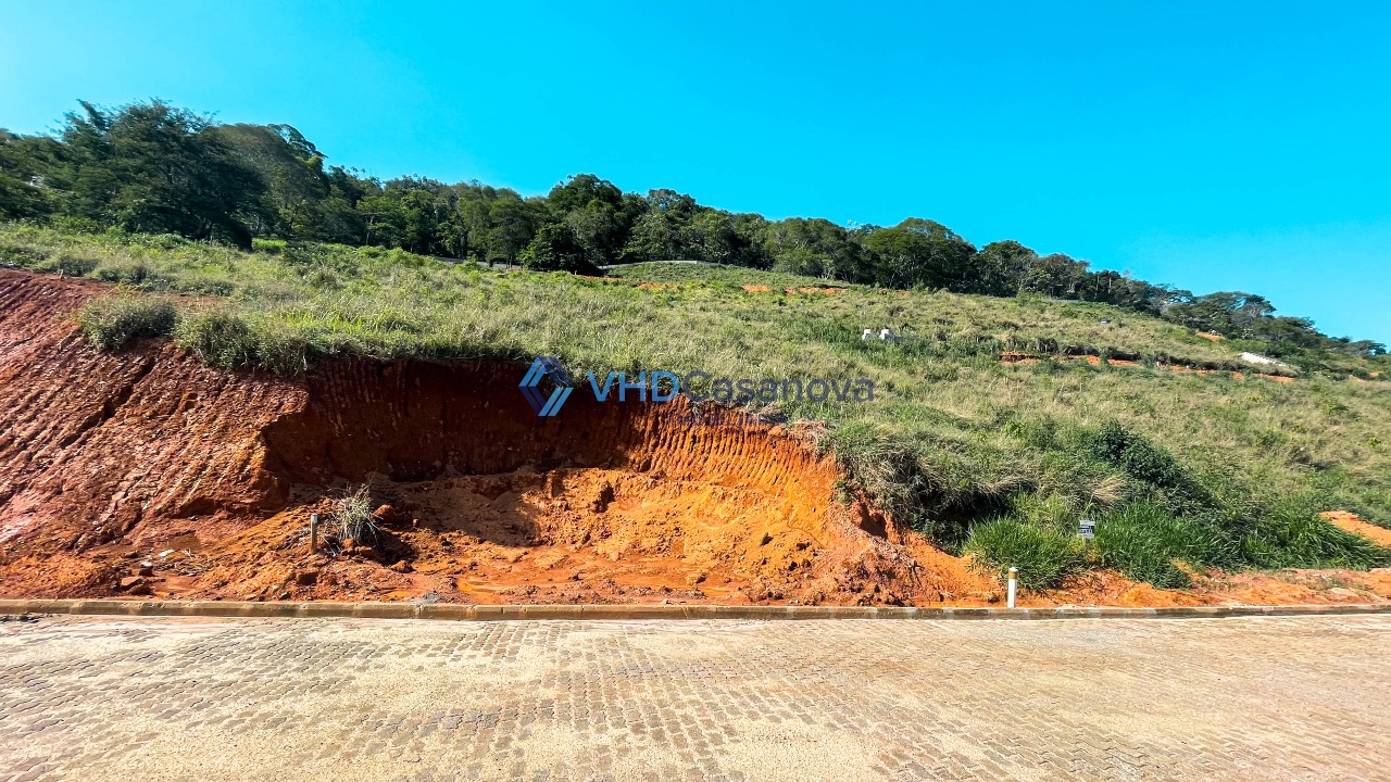 Lote à venda no Romão dos Reis: 