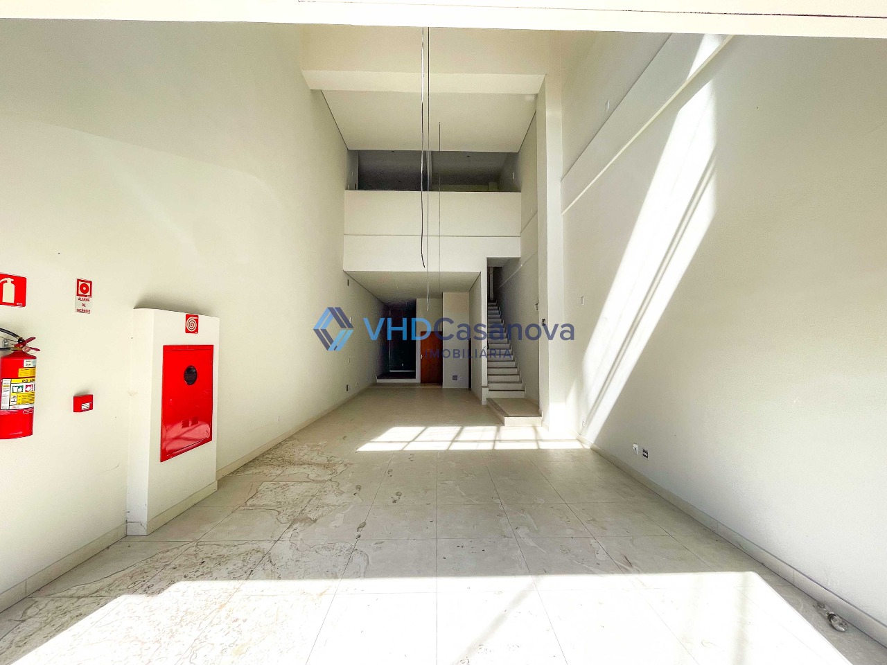 Loja à venda no Santo Antônio:  1ºPISO: LOJA FRENTE