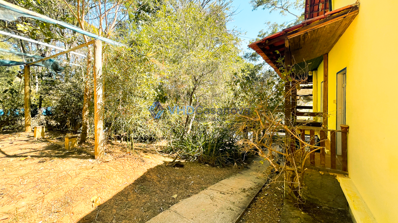 Casa à venda no Violeira: Área Externa 