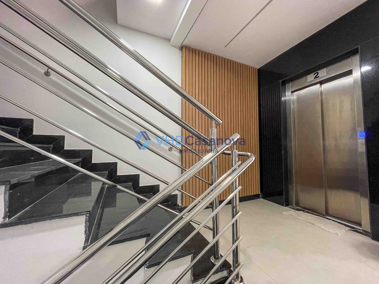 Sala para aluguel no Centro: Escada e Elevador