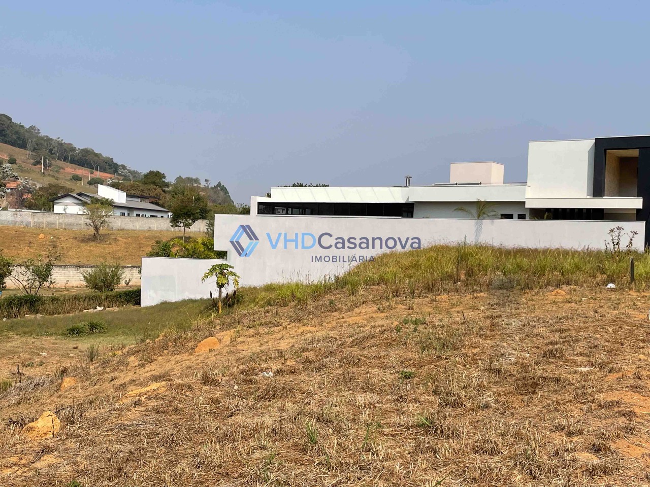 Lote em condomínio à venda no Violeira: 