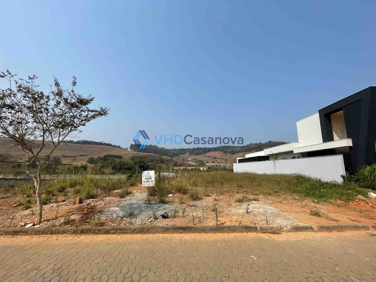 Lote em condomínio à venda no Violeira: 