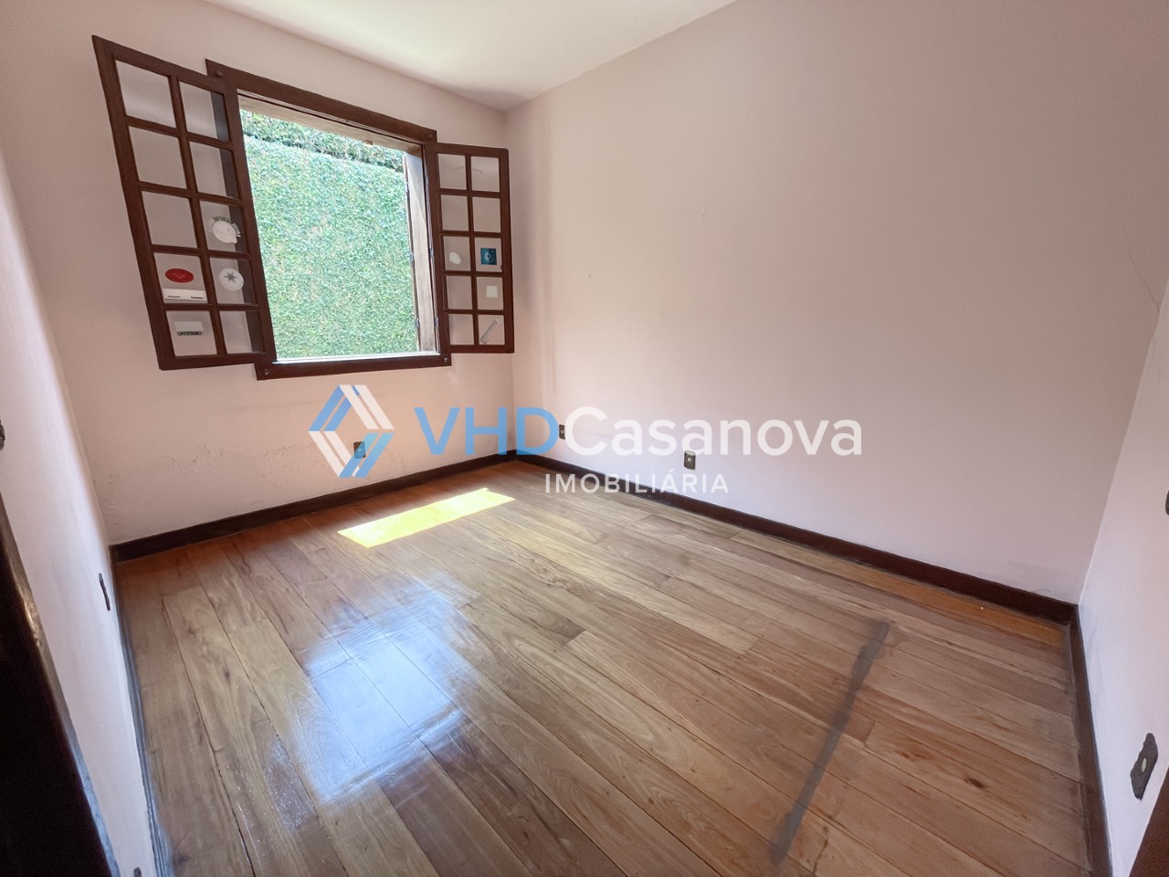 Casa à venda no Clélia Bernardes: 