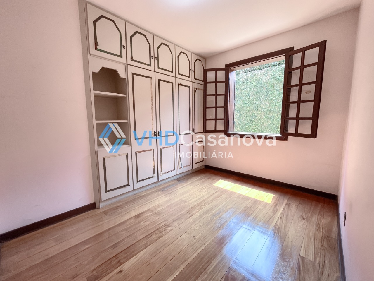 Casa à venda no Clélia Bernardes: 