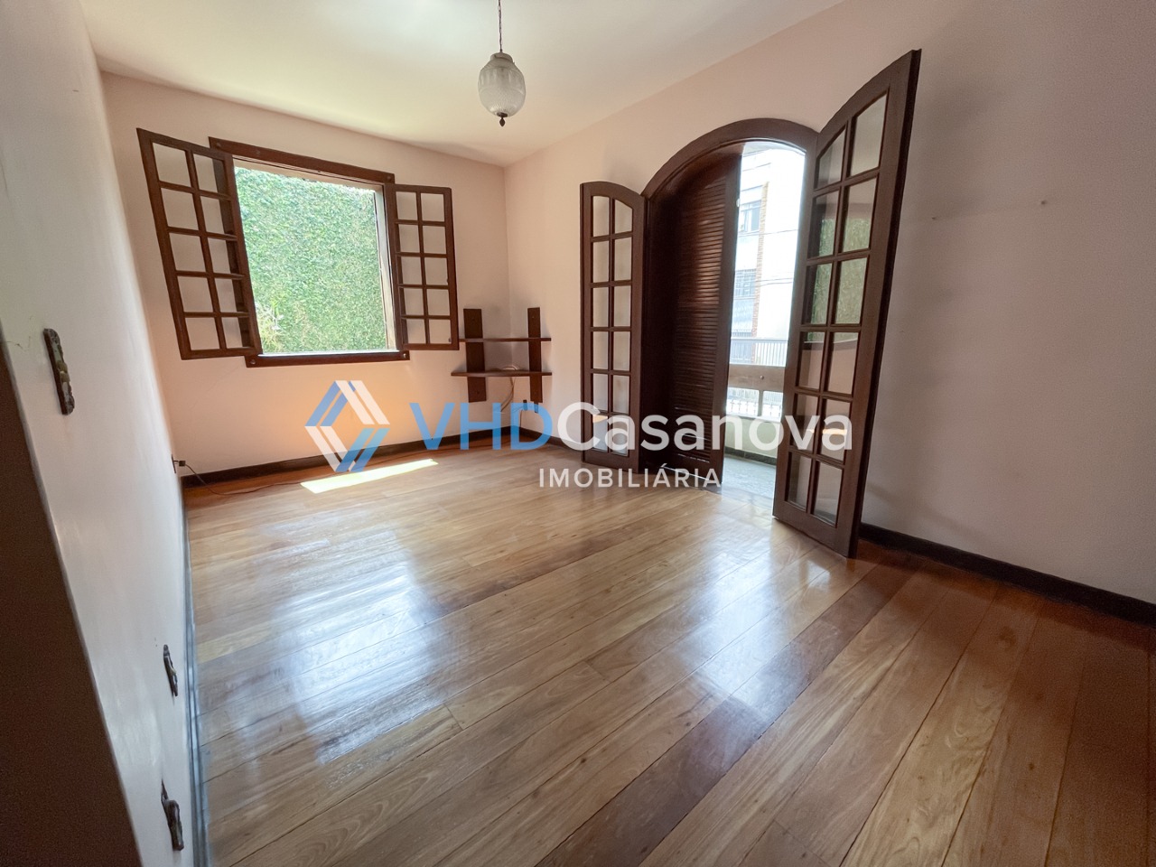 Casa à venda no Clélia Bernardes: 