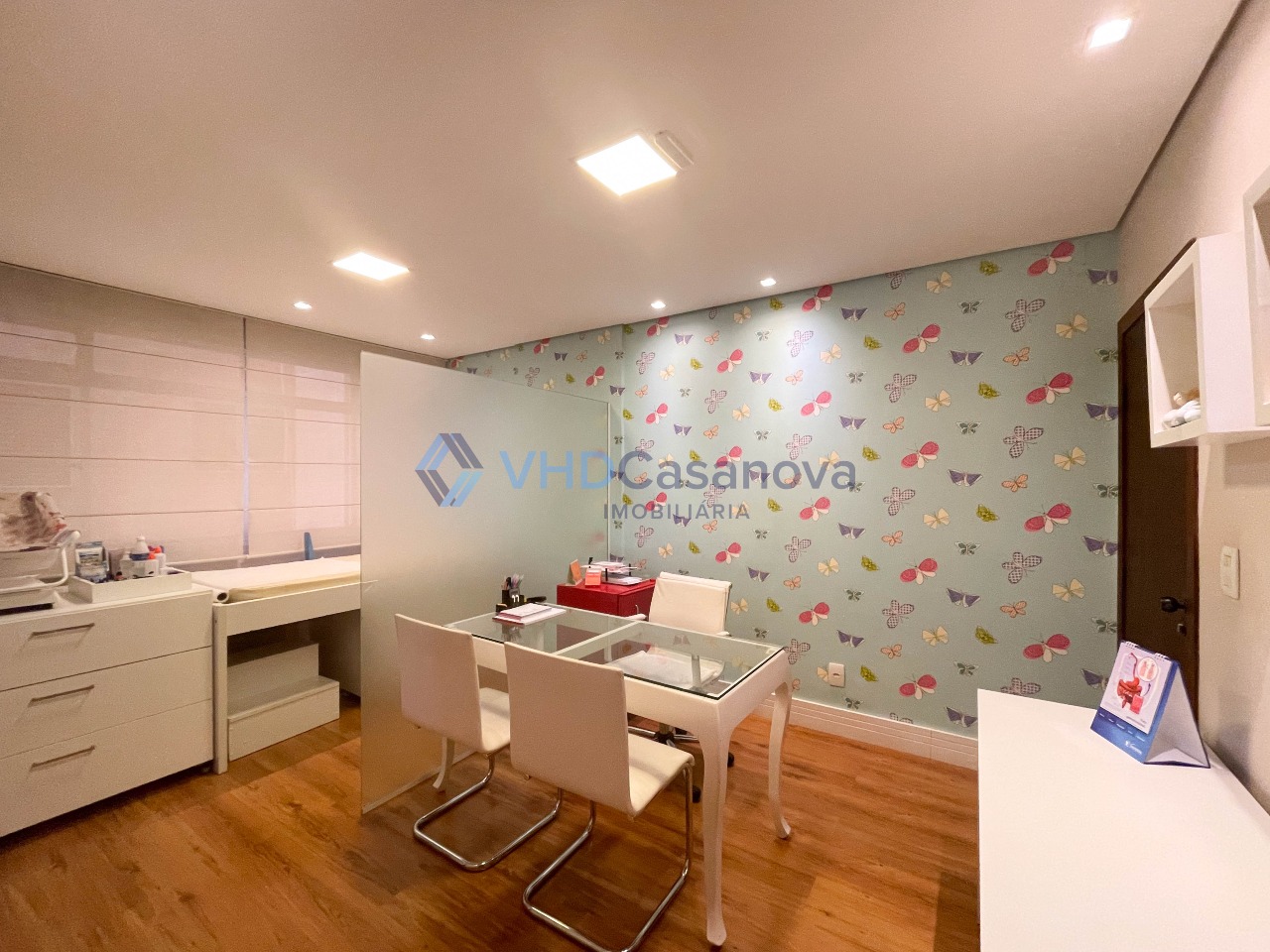 Sala à venda no Centro: 