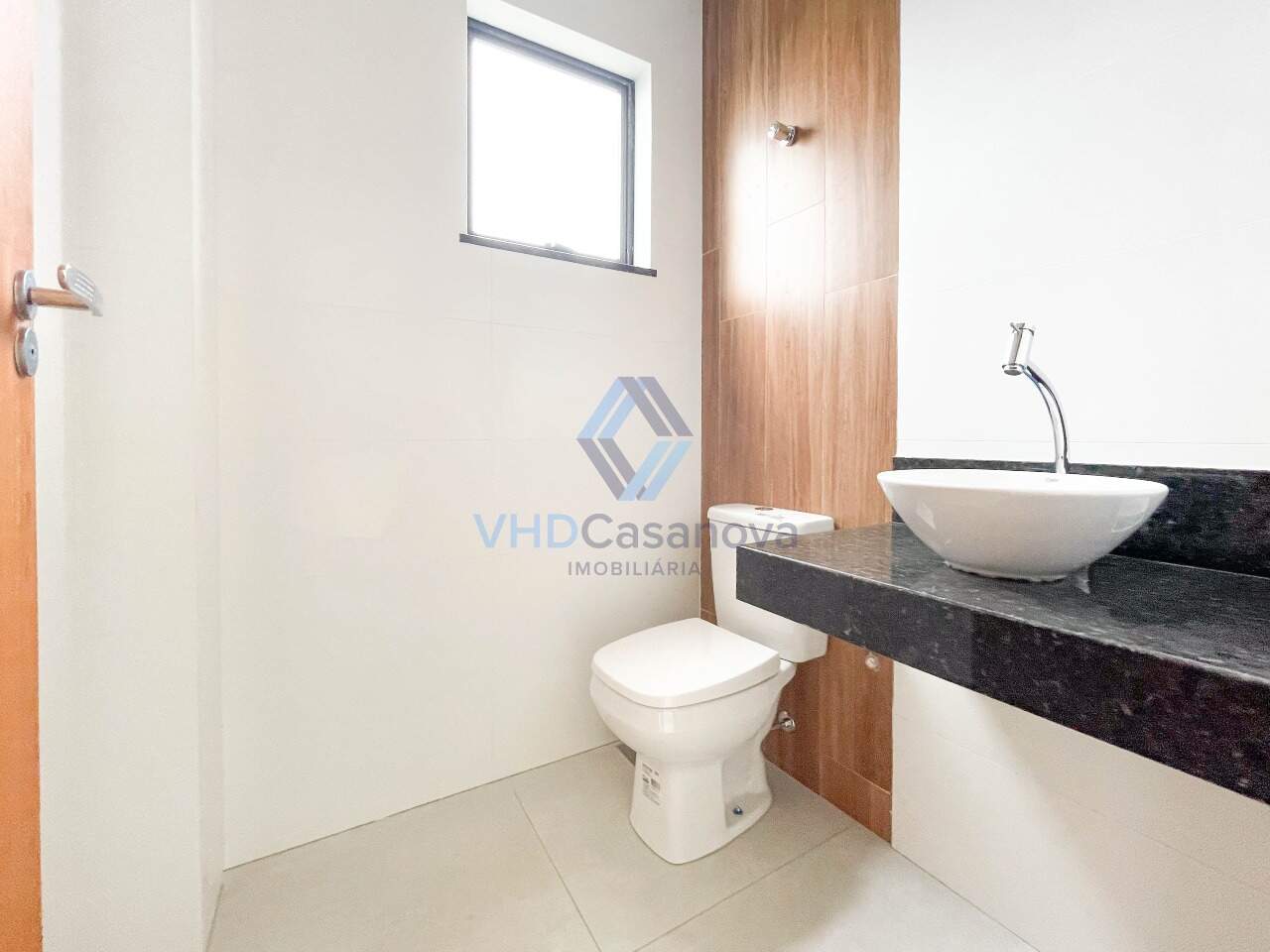 Casa à venda no João Braz da Costa Val: Lavabo