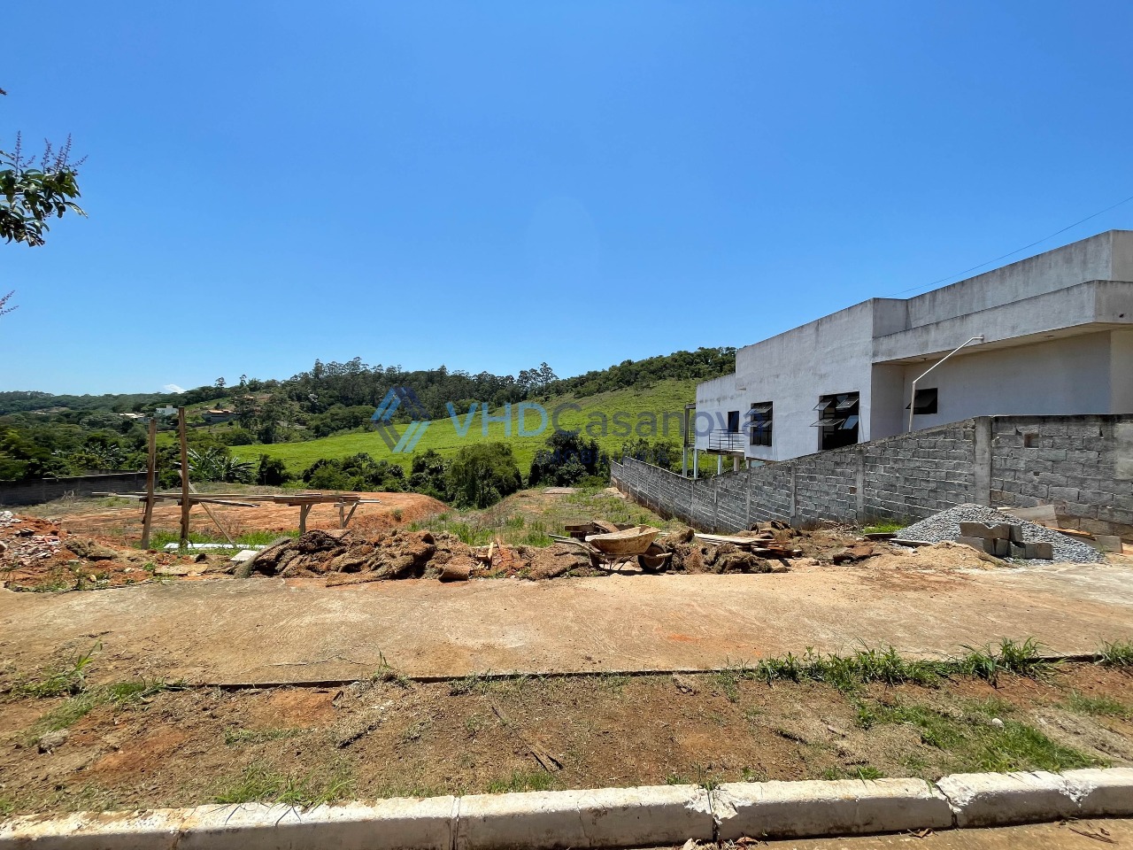 Lote em condomínio à venda no Liberdade 1: 