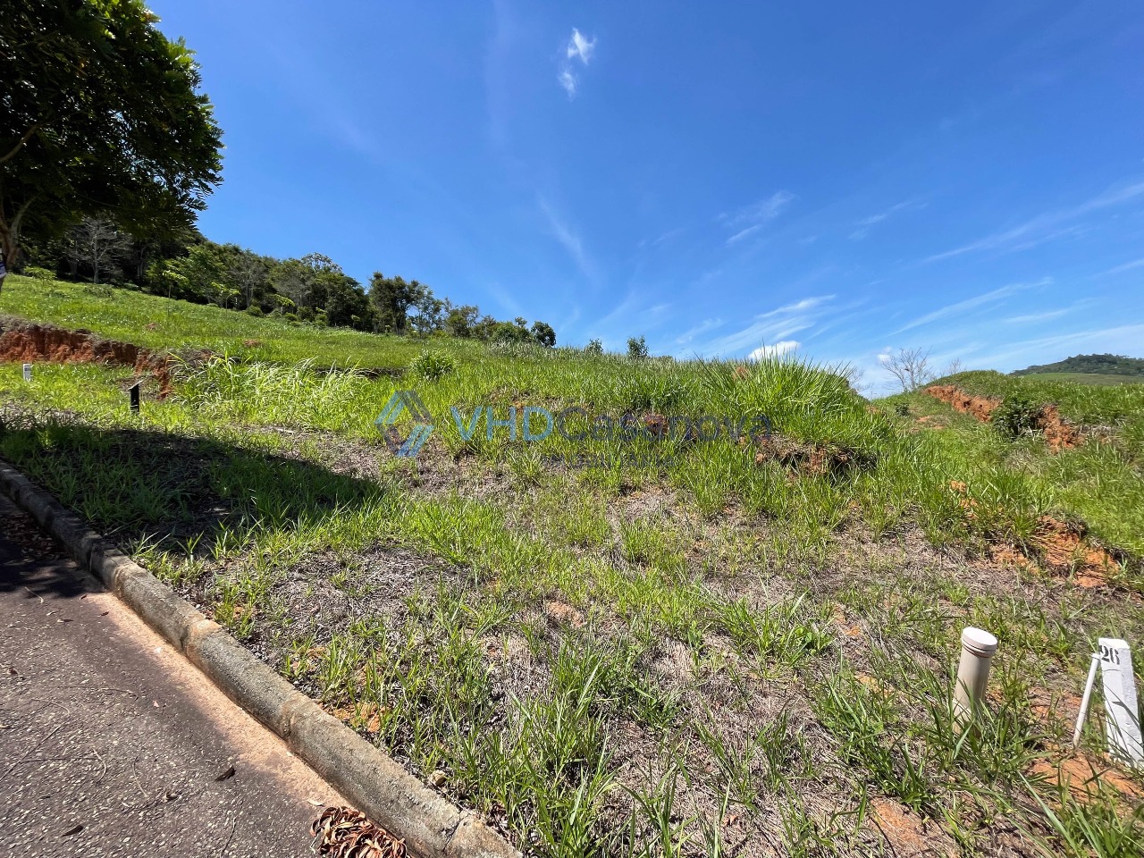 Lote à venda no Violeira: 