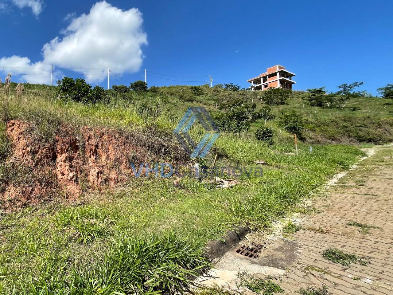 Lote à venda no Bom Sucesso: 
