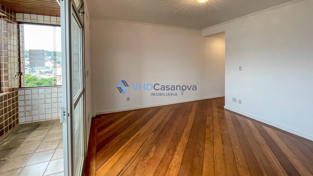 Cobertura à venda no Ramos: SUÍTE COM VARANDA